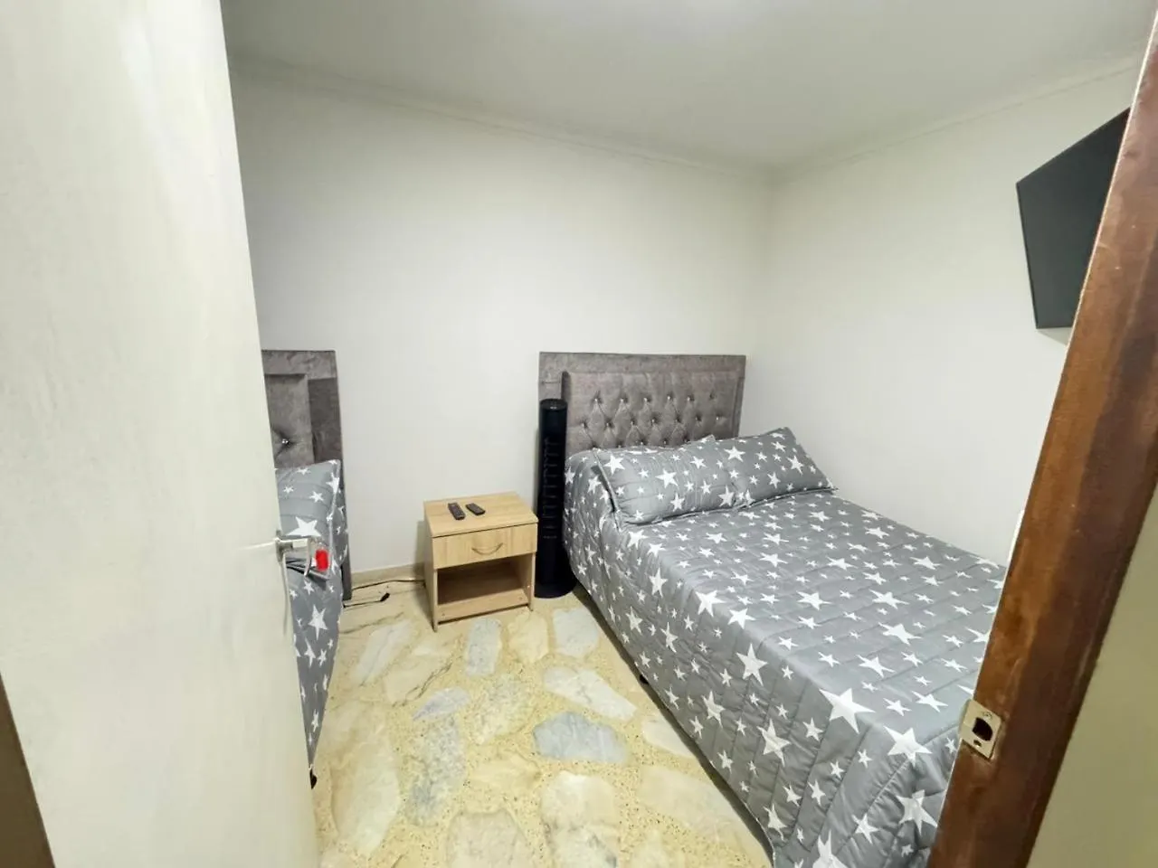 Habitaciones Amobladas Laureles 1 Medellin