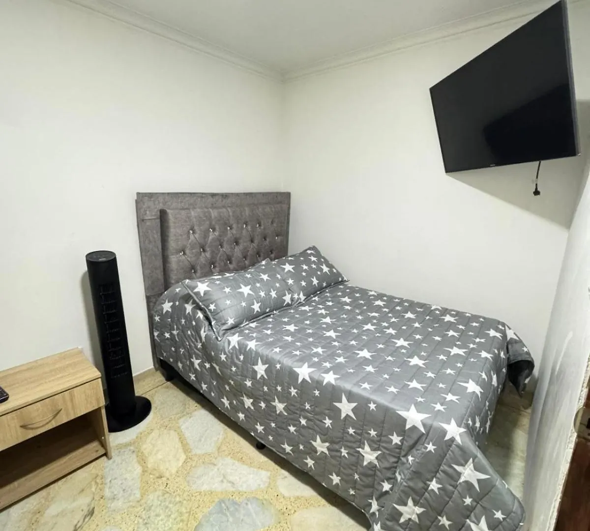 Habitaciones Amobladas Laureles 1 Medellín Apartament