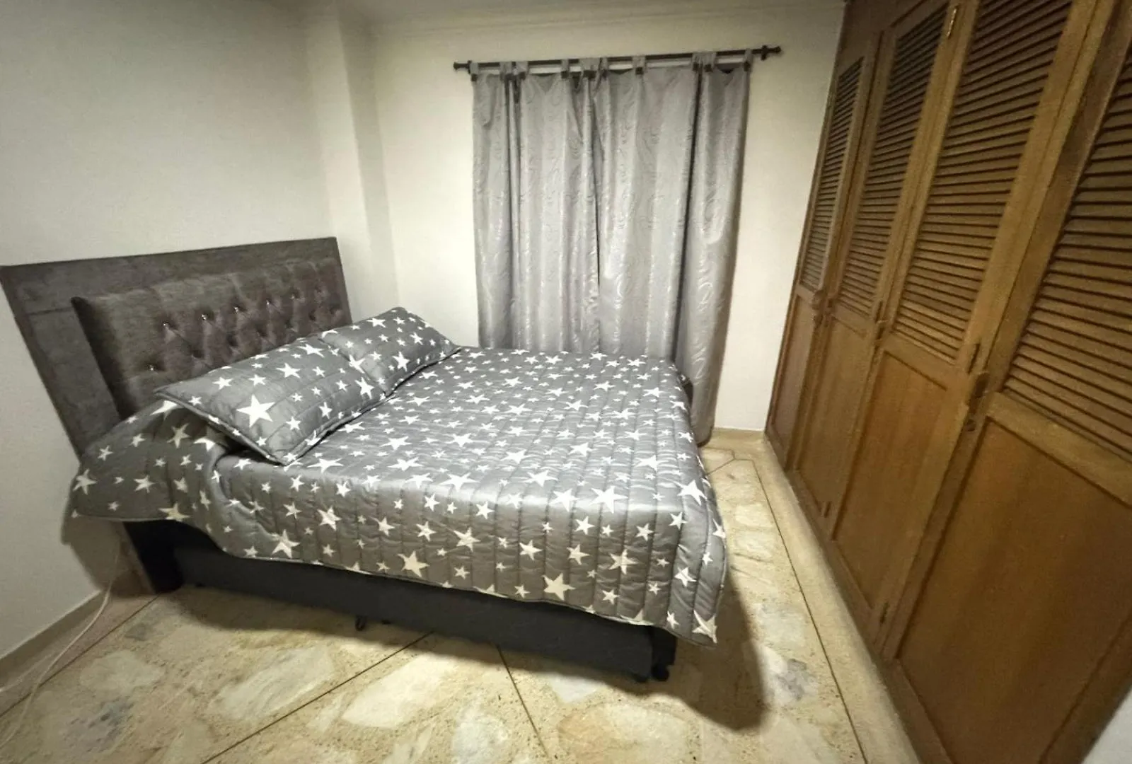 Habitaciones Amobladas Laureles 1 Medellin 0*,  Colombia