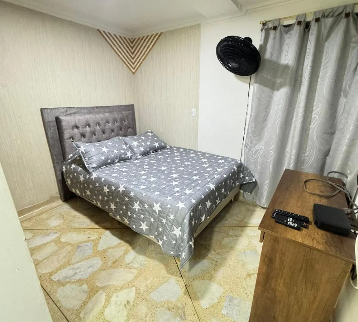 Apartament Habitaciones Amobladas Laureles 1 Medellín