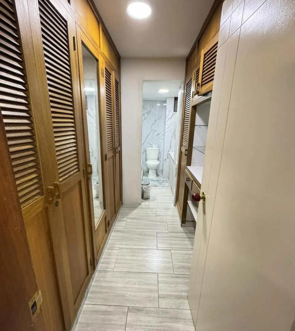 Habitaciones Amobladas Laureles 1 Medellin 0*,