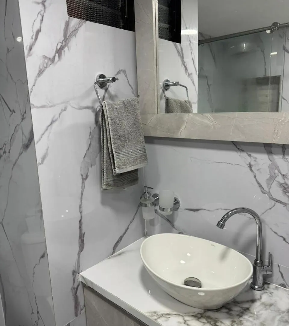 Habitaciones Amobladas Laureles 1 Medellin 0*,  Colombia